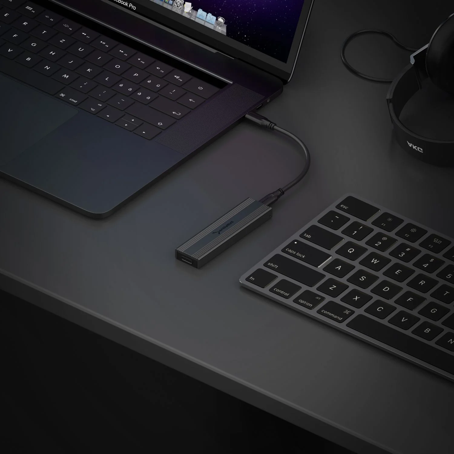 USB 3.2 Type-C Tool-Free Enclosure for M.2 PCIe NVMe and SATA SSDs - Image 10